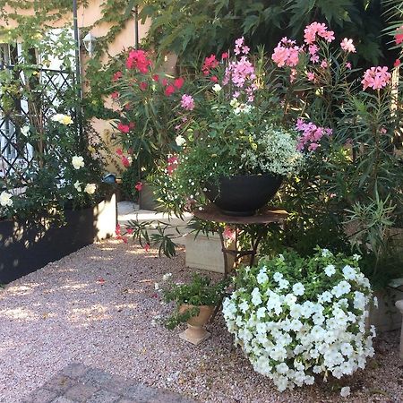 La Villa Rosalie Ventabren Екстериор снимка